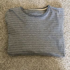 Long sleeve tee shirt